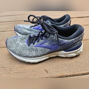 Brooks Women's Athletic Shoes in Gray and Purple